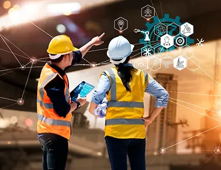 Engenheiros analisando o andamento de uma obra