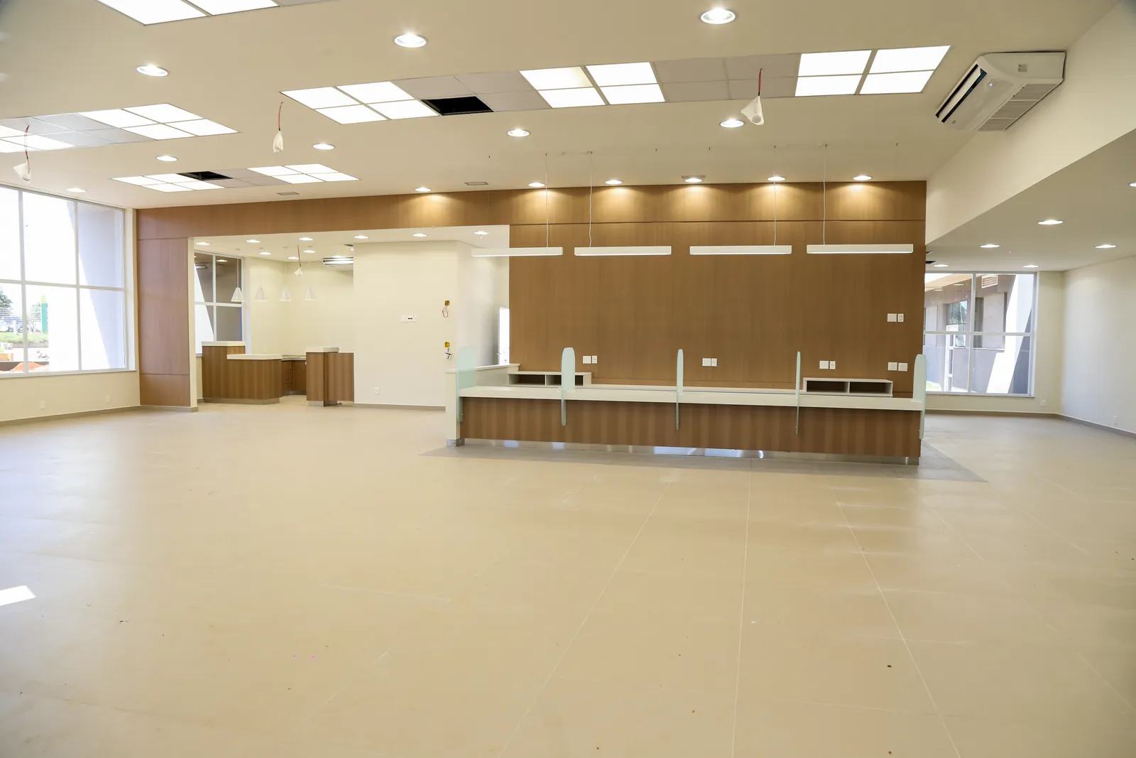 Posto de enfermagem de ambiente hospitalar entregue pela Miltec